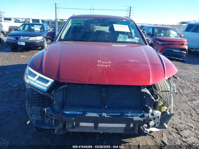 WA1CNAFY6J2104817 Audi Q5 2.0t Premium/2.0t Tech Premium