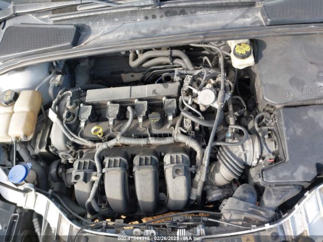 1FADP3K21HL259559 Ford FOCUS SE