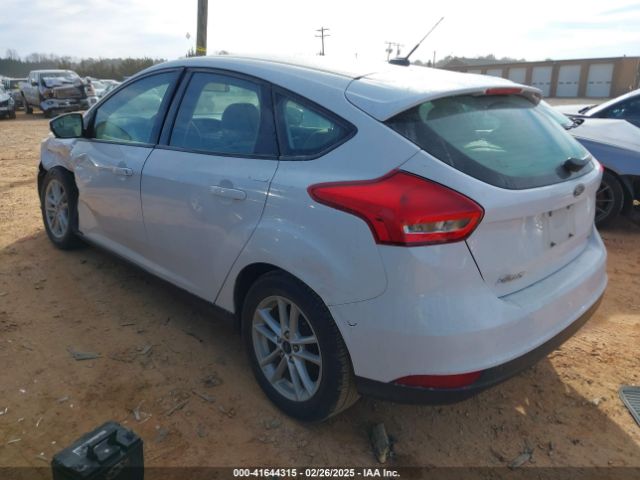 1FADP3K21HL259559 Ford FOCUS SE