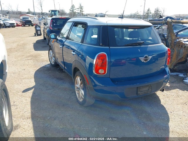 2012 MINI COOPER COUNTRYMAN WMWZB3C56CWM02100 Photo 2