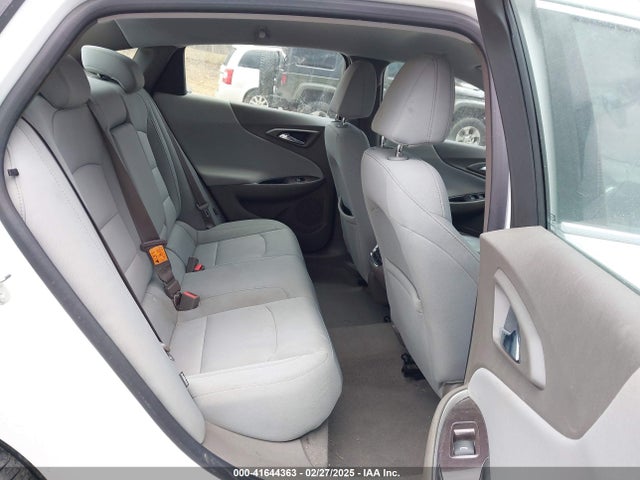 1G1ZD5ST6JF185582 Chevrolet MALIBU LT