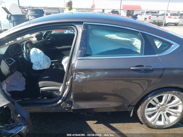 Chrysler 200 Limited 2015 1C3CCCAB1FN626906 Image 17