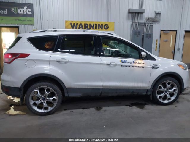 1FMCU9J94GUC79910 Ford Escape Titanium