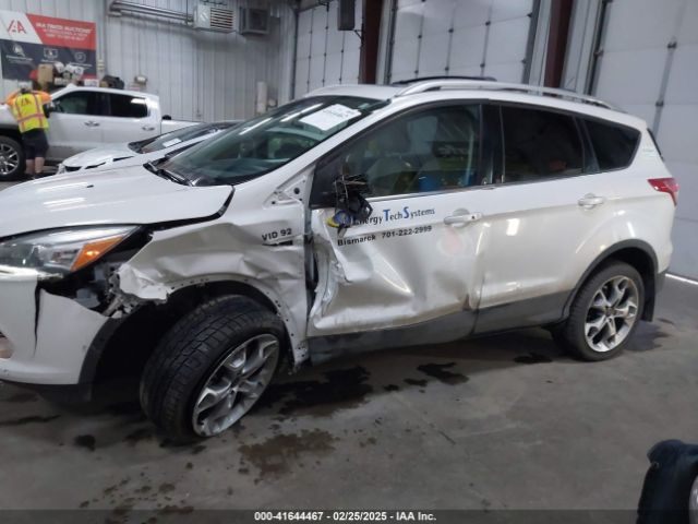 1FMCU9J94GUC79910 Ford Escape Titanium