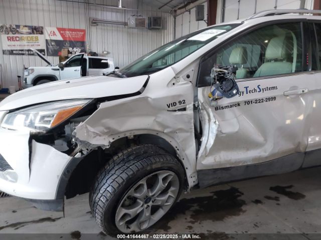 1FMCU9J94GUC79910 Ford Escape Titanium