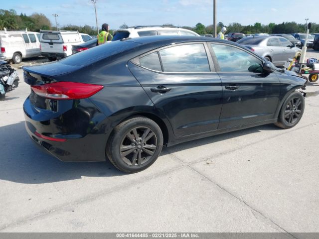 KMHD84LF6HU104395 Hyundai ELANTRA SE
