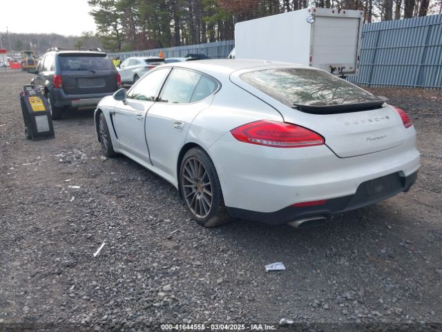 2016 PORSCHE PANAMERA WP0AA2A78GL002029 Photo 2