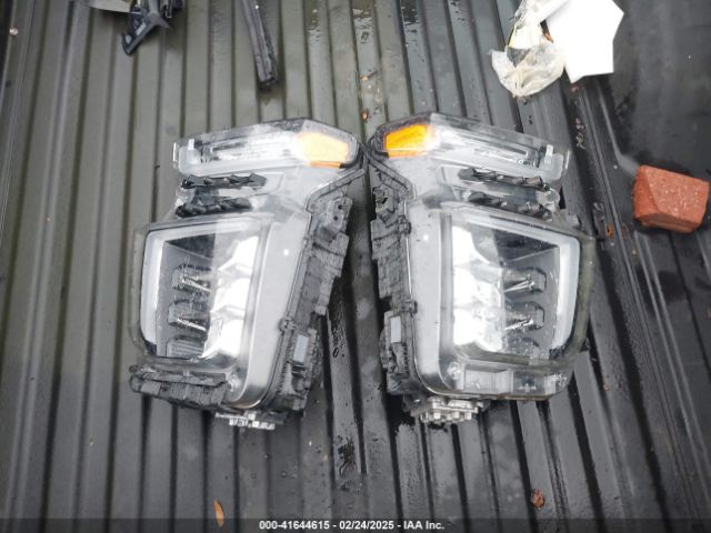 1GC1YREY4NF132876 Chevrolet Silverado 2500hd 4wd  Long Bed High Country/4wd  Standard Bed High Country