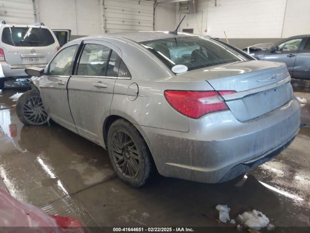 2013 CHRYSLER 200 1C3CCBBB5DN602677 Photo 2