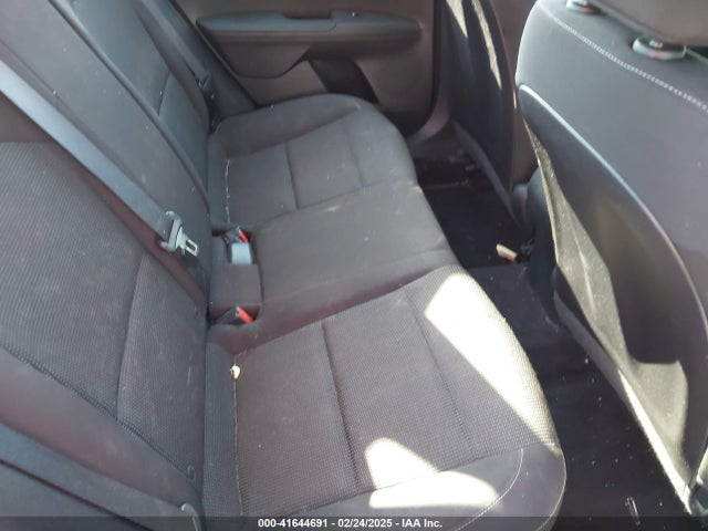 3KPF24AD8ME299344 KIA Forte Lxs