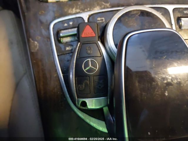 55SWF4KB0FU090791 Mercedes-Benz C 300 4matic/luxury 4matic/sport 4matic