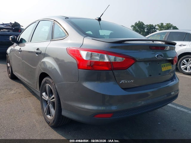 Ford Focus 2014 1FADP3F2XEL344695 Image 3