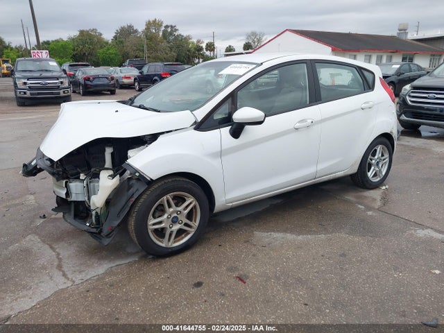 Ford FIESTA SE 2019 3FADP4EJ6KM157608 Image 2