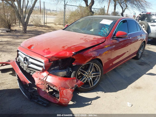WDDZF4JB6KA555101 Mercedes-Benz E 300