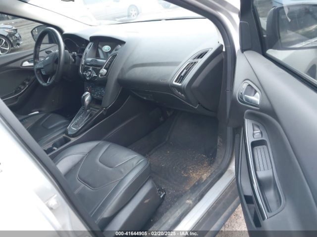 1FADP3N28HL264222 Ford Focus Titanium
