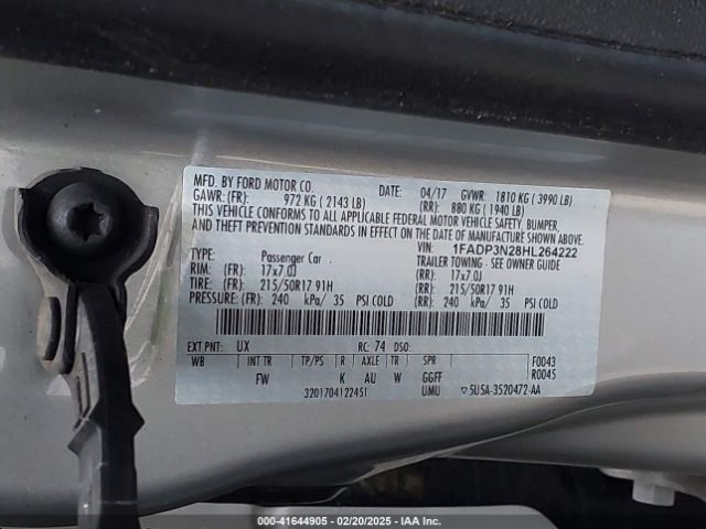 1FADP3N28HL264222 Ford Focus Titanium