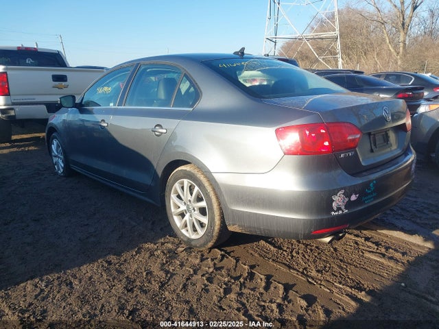3VWD17AJ7EM321971 Volkswagen Jetta 1.8t Se