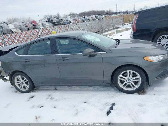 3FA6P0H78JR275162 Ford FUSION SE
