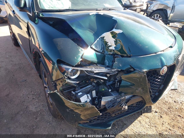 2021 ALFA ROMEO STELVIO ZASPAKBN1M7D09674 Photo 5
