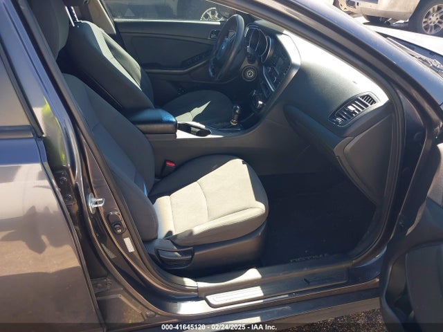 KNAGM4A7XF5633085 KIA Optima Lx