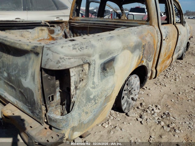 1N6AA1E56HN532702 Nissan TITAN SV