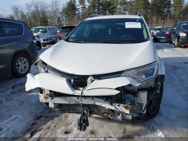JTMBFREV1HJ146865 Toyota RAV4 LE