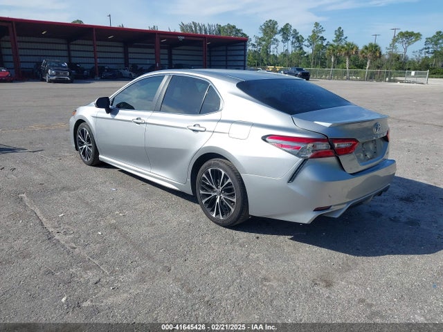 4T1B11HKXJU147997 Toyota CAMRY SE