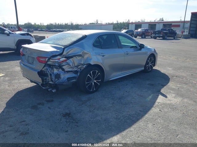 4T1B11HKXJU147997 Toyota CAMRY SE