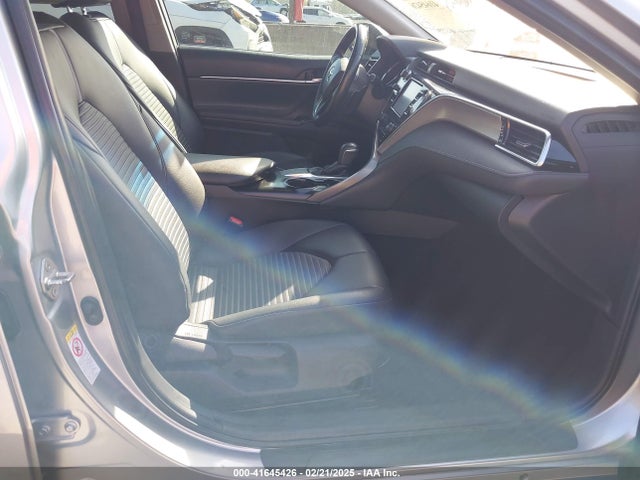 4T1B11HKXJU147997 Toyota CAMRY SE