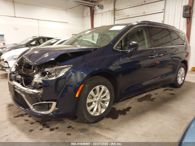 Chrysler Pacifica Touring Plus 2019 2C4RC1FG3KR556322 Image 2