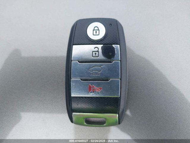 KNDJP3A55G7274095 KIA SOUL +