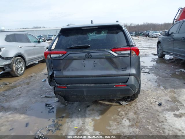 2T3P1RFV2MC246635 Toyota Rav4 Xle