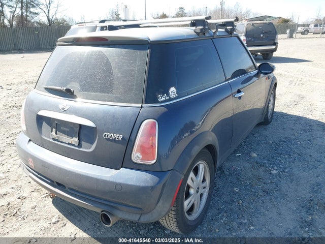 2006 MINI COOPER WMWRC335X6TJ75058 Photo 3