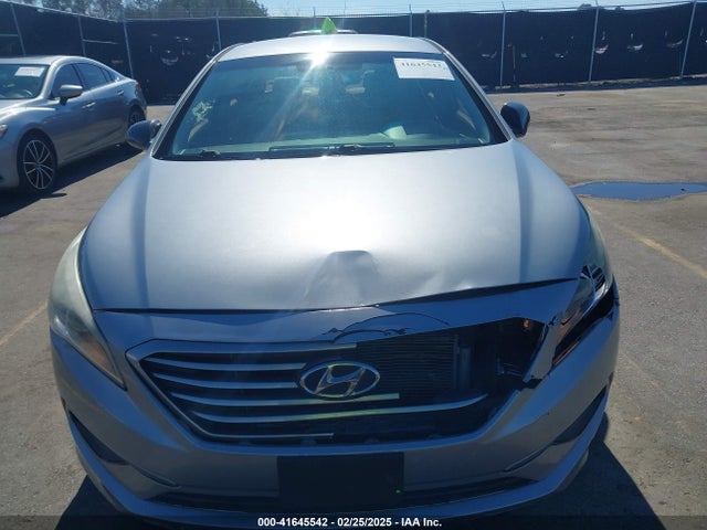 Hyundai SONATA SE 2016 5NPE24AF3GH348379 Image 12