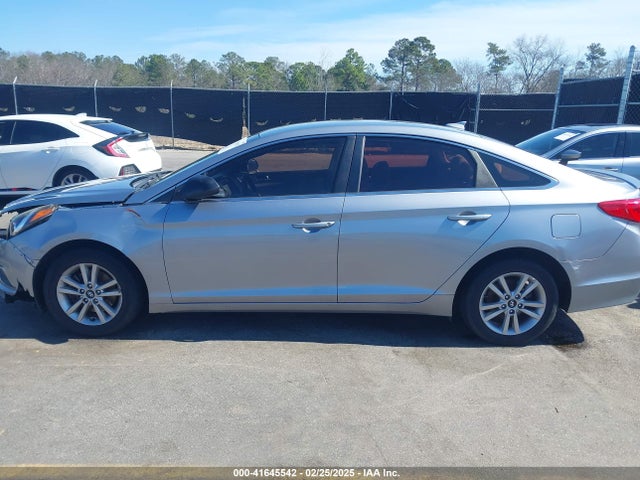 Hyundai SONATA SE 2016 5NPE24AF3GH348379 Image 14