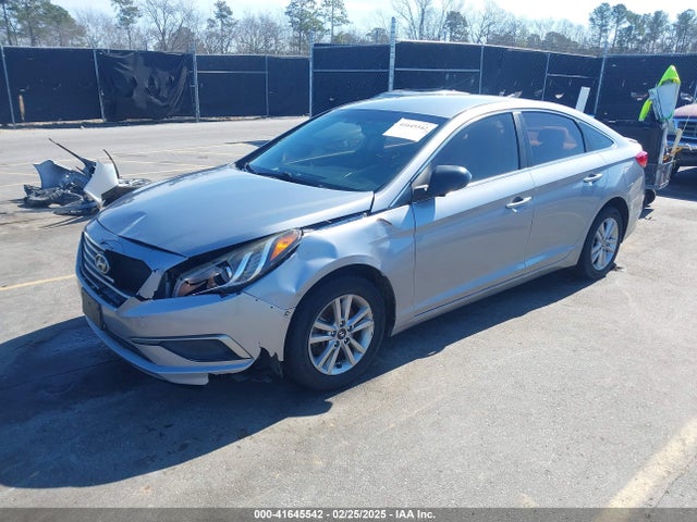 Hyundai SONATA SE 2016 5NPE24AF3GH348379 Image 2