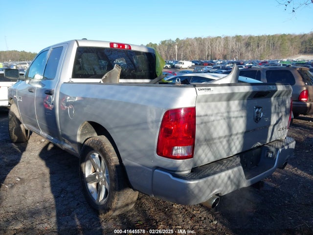 1C6RR7FT5JS186896 RAM 1500 Express  4x4 6'4 Box