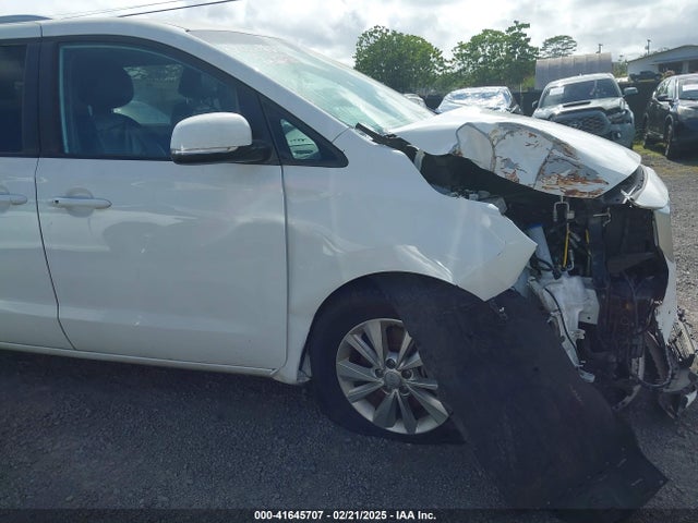 KIA SEDONA LX 2018 KNDMB5C16J6367710 Image 17