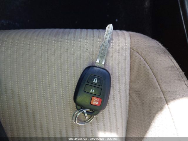JTMWFREV0FD050609 Toyota Rav4 Xle