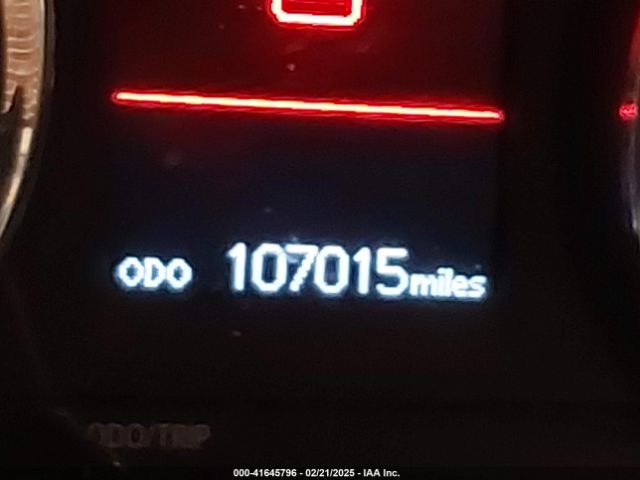 5YFBURHE6HP692980 Toyota COROLLA LE
