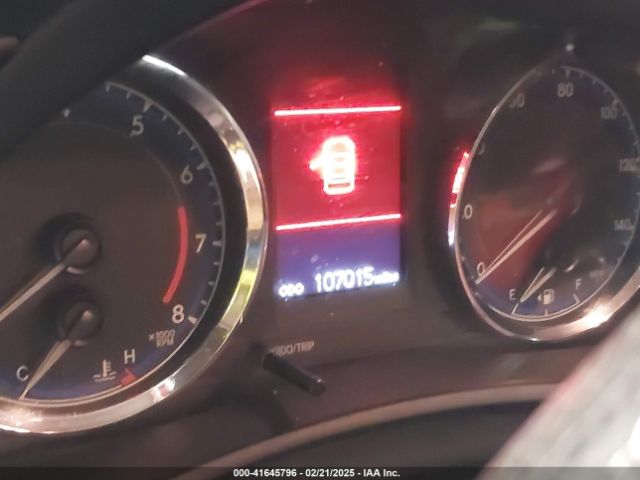 5YFBURHE6HP692980 Toyota COROLLA LE