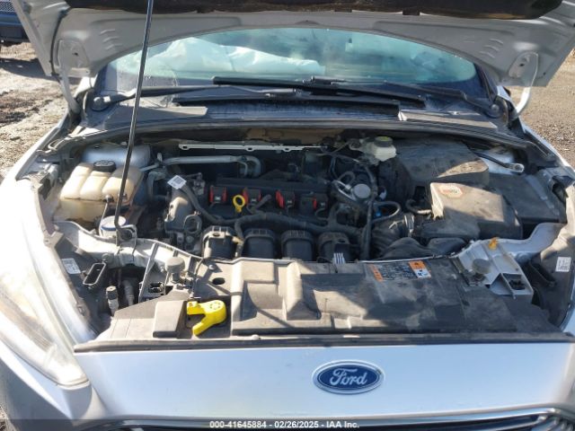 1FADP3N28HL268240 Ford Focus Titanium