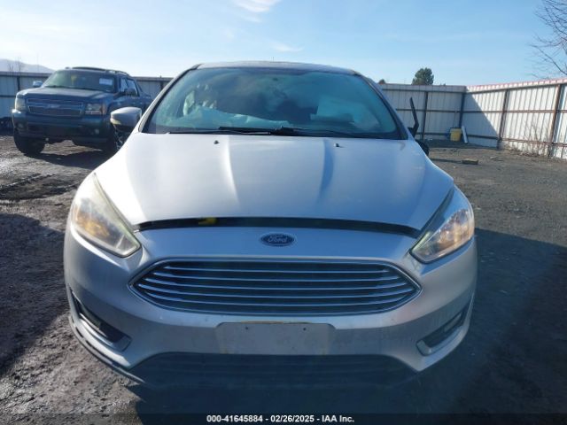 1FADP3N28HL268240 Ford Focus Titanium