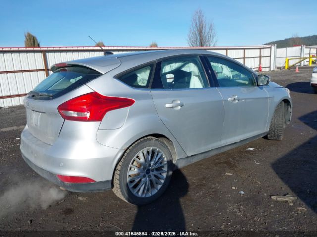 1FADP3N28HL268240 Ford Focus Titanium