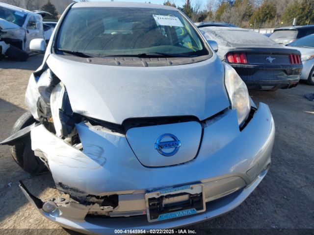 1N4AZ0CP6FC320049 Nissan LEAF S