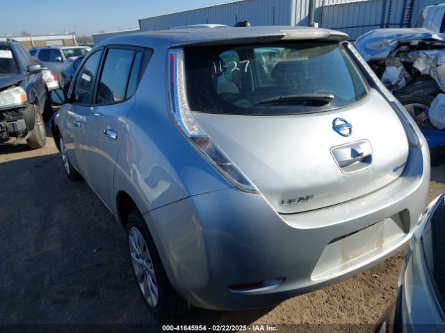 1N4AZ0CP6FC320049 Nissan LEAF S
