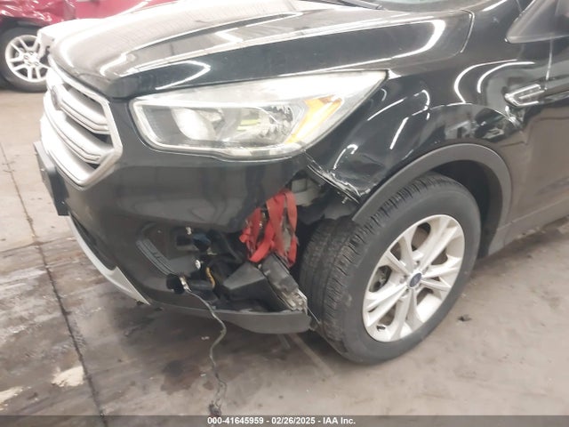 1FMCU9GDXJUB13412 Ford ESCAPE SE