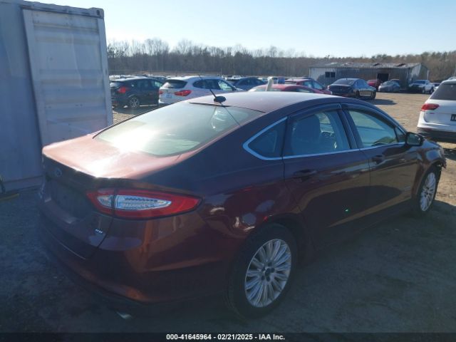 3FA6P0PU0GR111016 Ford Fusion Energi Se Luxury