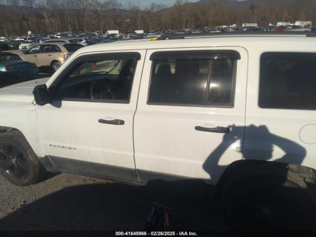 1C4NJRFB5ED660860 Jeep Patriot Latitude