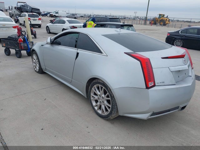 2011 CADILLAC CTS 1G6DJ1ED0B0110357 Photo 2